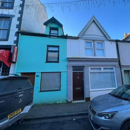 Rent this 3 bed townhouse on Waterloo Street in Caernarfon, LL55 2AF