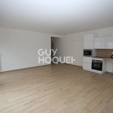 Rent this 4 bed apartment on 36 Rue Jeanne d'Arc in 45000 Orléans, France