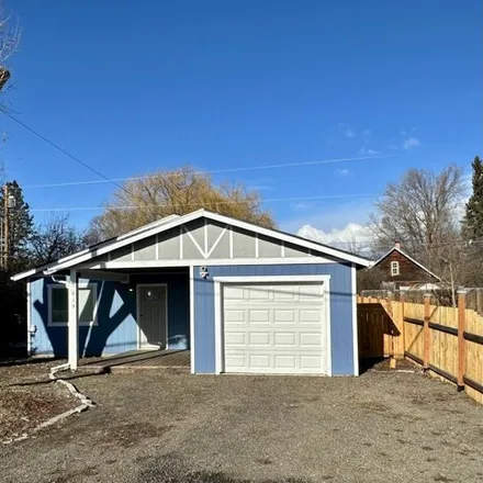 Buy this 3 bed house on 455 West Darland Drive in Goldendale, WA 98620