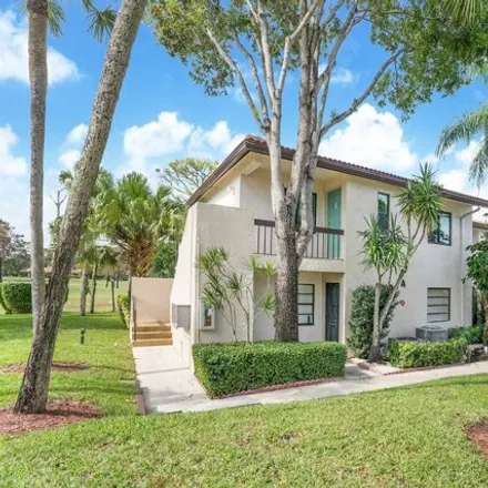 Buy this 2 bed condo on 21766 Cypress Dr Apt 20b in Boca Raton, Florida