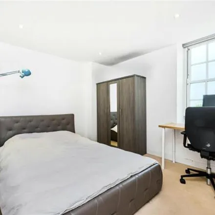 Image 4 - Latitude Apartments, Clapham Common South Side, London, SW4 9DY, United Kingdom - Room for rent