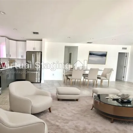 Image 7 - 911 79th Terrace, Miami Beach, FL 33141, USA - House for rent