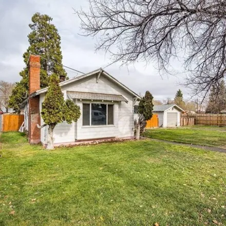 Buy this 2 bed house on 341 West Antler Avenue in Redmond, OR 97756