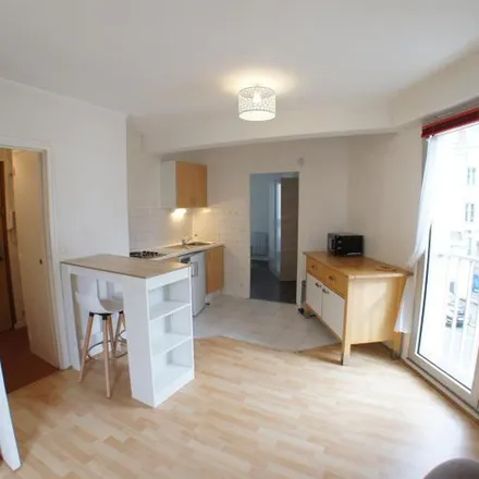Image 9 - 5 Rue Fulton, 49000 Angers, France - Apartment for rent