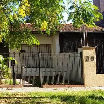 Buy this studio house on Aristóbulo del Valle 1103 in Arca Este, Paso del Rey