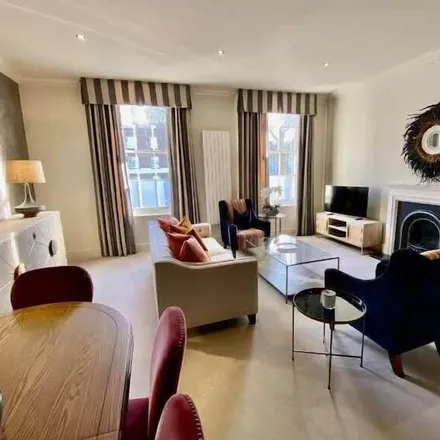 Image 2 - Cheltenham, GL50 1HX, United Kingdom - Apartment for rent
