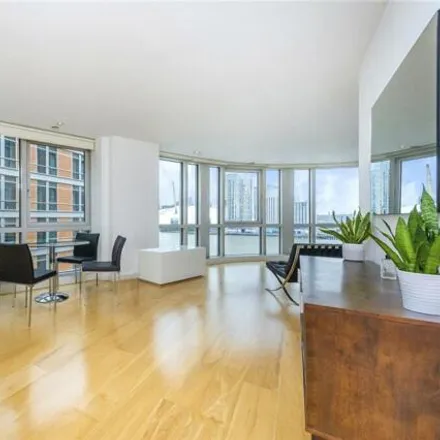 Image 1 - Ontario Tower, 4 Fairmont Avenue, London, E14 9JA, United Kingdom - Apartment for sale