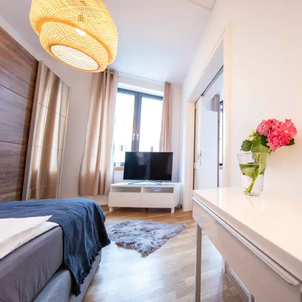 Rent this 1 bed apartment on Junger Esslinger in Hinter dem Lämmchen 2, 60311 Frankfurt