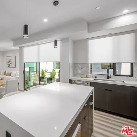 Image 8 - Crossroads Kitchen, 8284 Melrose Avenue, Los Angeles, CA 90046, USA - House for sale