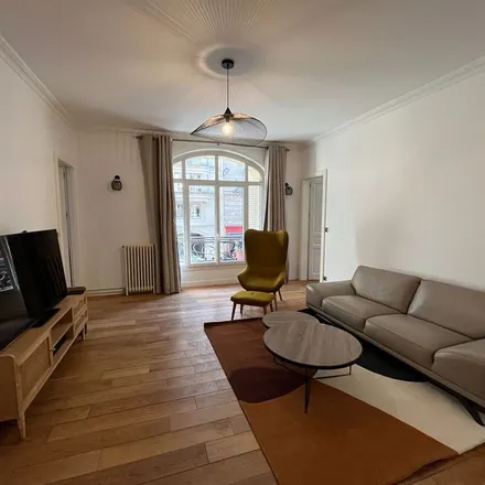 Rent this 4 bed apartment on 134 Rue du Temple in 75003 Paris, France