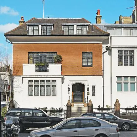 Rent this 6 bed apartment on 1 Queen's Gate Terrace in London, SW7 5JE