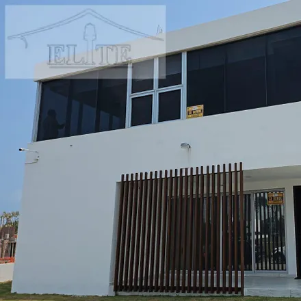 Buy this studio house on Carretera Federal Córdoba - Veracruz in CUMBRES RESIDENCIAL, 94290 Boca del Río
