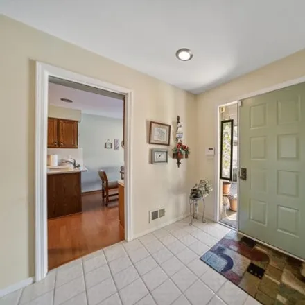 Image 5 - 4233 Sawgrass Drive, West Bloomfield Township, MI 48302, USA - Condo for sale