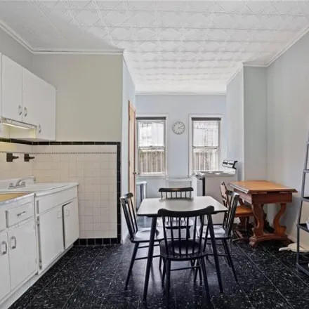 Image 7 - 88-34 85th Street, New York, NY 11421, USA - House for sale