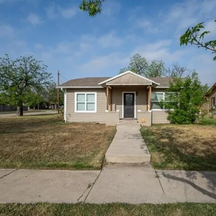 Buy this 3 bed house on 622 West Avenue H in San Angelo, TX 76903