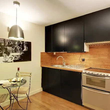 Image 9 - 41 Rue des Tournelles, 75003 Paris, France - Apartment for rent