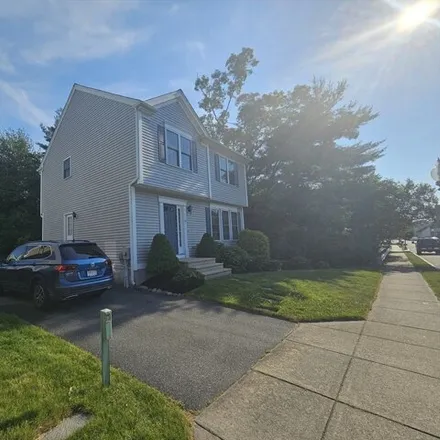 Image 3 - 10 Katelyn Way, New Bedford, Massachusetts, 02745 - House for sale