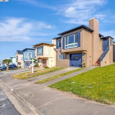 Image 2 - 97 Seacliff Avenue, Daly City, CA 94015, USA - House for sale