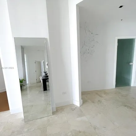 Image 3 - Two Tequesta Point, 808 Brickell Key Drive, Torch of Friendship, Miami, FL 33131, USA - Apartment for rent