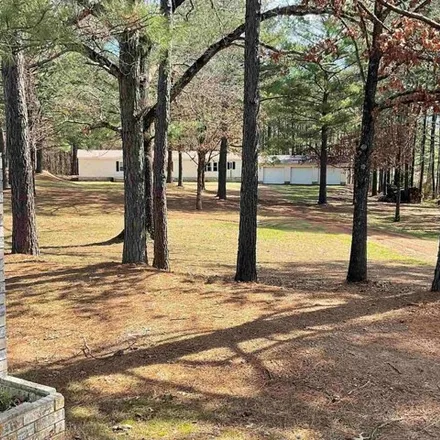 Buy this studio apartment on 73 Diamond Drive in Twin Groves, Faulkner County