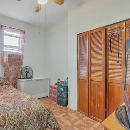 Image 7 - 3862 North Fairhill Street, Philadelphia, PA 19140, USA - House for sale