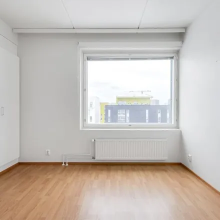 Rent this 3 bed apartment on Saukonpaadenranta 4 in 00180 Helsinki, Finland