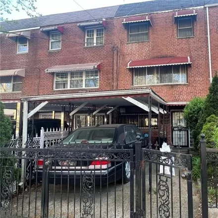 Buy this 4 bed house on 4183 Murdock Avenue in New York, NY 10466