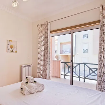 Rent this 4 bed house on À proximité de R. Nossa Sra. do Castelo 11 in Portugal, 2970-726 Sesimbra