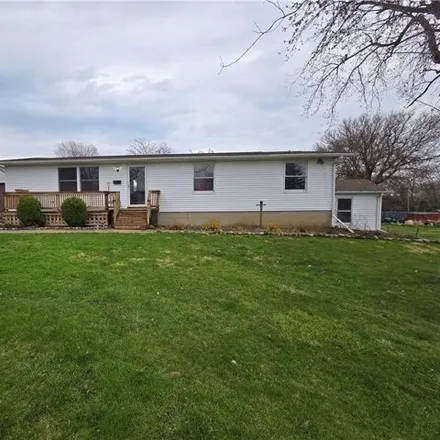 Buy this 3 bed house on 566 10th Avenue in Hoopeston, IL 60942