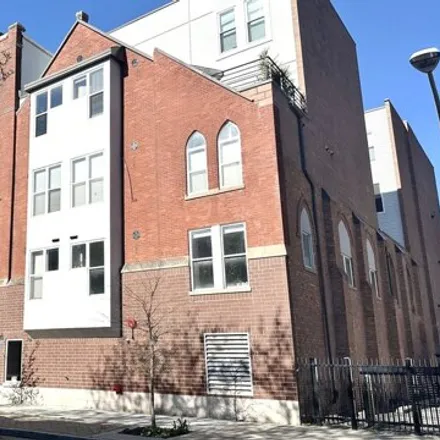 Rent this 2 bed house on 3516 North Sheffield Avenue in Chicago, IL 60657