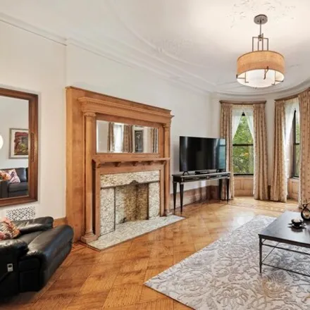 Image 5 - 144 West 119th Street, New York, NY 10026, USA - House for sale