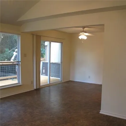 Image 9 - 2101 Kenneth Avenue, Austin, TX 78741, USA - Apartment for rent