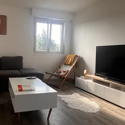 Rent this 2 bed apartment on 67800 Bischheim