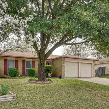 Rent this 3 bed house on 5469 Lansingford Trail in Arlington, TX 76017