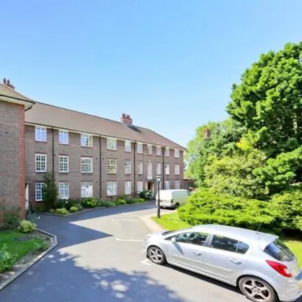 Buy this 3 bed apartment on The Green in London, N14 7AA