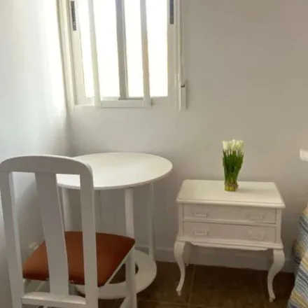 Rent this 4 bed apartment on Carrer del Riu Pisuerga in 10, 46011 Valencia
