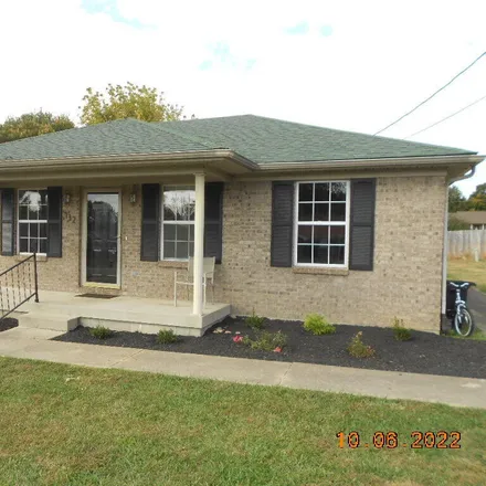 Buy this 3 bed house on 430 Susannah Avenue in Bardstown, KY 40004