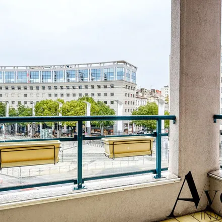 Rent this 4 bed apartment on 38 Rue Paul Verlaine in 69100 Villeurbanne, France