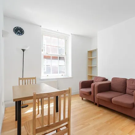 Rent this 3 bed apartment on unnamed road in London, WC1N 1HN