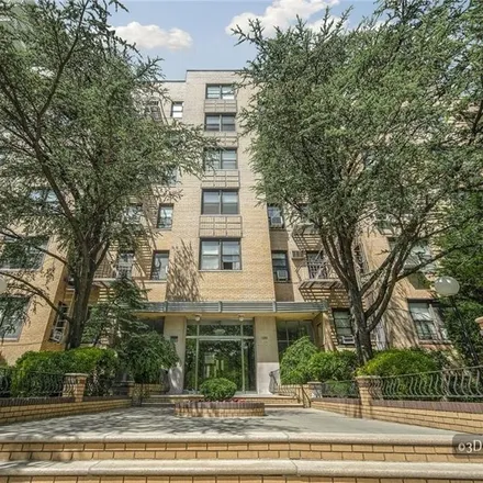Image 1 - 1347 Ocean Parkway, New York, NY 11230, USA - Condo for sale