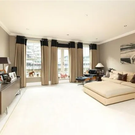 Image 7 - Hail & Ride Querrin Street, Byam Street, London, SW6 2RB, United Kingdom - Townhouse for sale