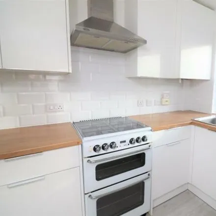 Image 2 - 33 Marshall Place, Runnymede, KT15 3JB, United Kingdom - Townhouse for rent