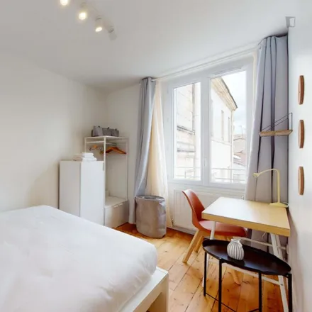 Rent this 12 bed room on 54 Rue Turenne in 33000 Bordeaux, France