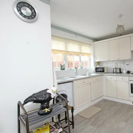 Image 2 - Cabot Close, Eastbourne, BN23 6RT, United Kingdom - House for sale