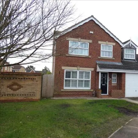 Buy this 5 bed house on Wren Crescent in Scartho, DN33 3RB