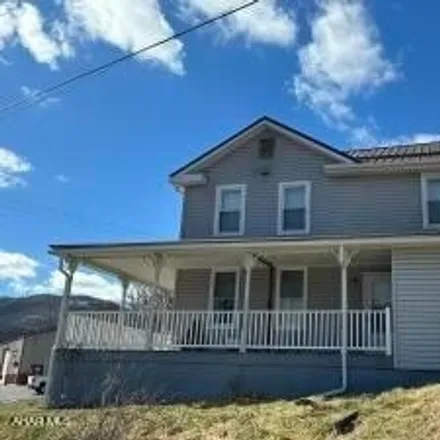 Buy this 2 bed house on 300 West Street in Everett, PA 15537