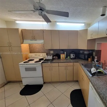Image 2 - 8471 Forest Hills Drive, Coral Springs, FL 33065, USA - Condo for sale