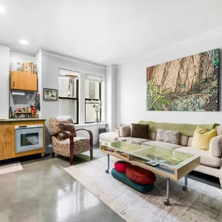 Image 4 - 205 East 10th Street, New York, NY 10003, USA - Apartment for sale