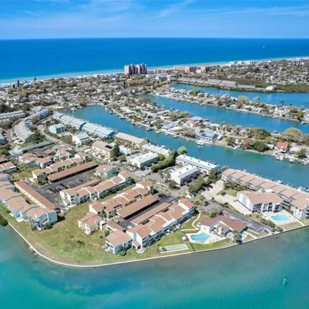 Buy this 3 bed condo on 73 Windrush Boulevard in Indian Rocks Beach, Pinellas County