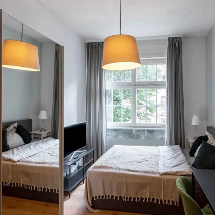 Rent this 4 bed room on Leipziger Straße 49 in 60487 Frankfurt, Germany